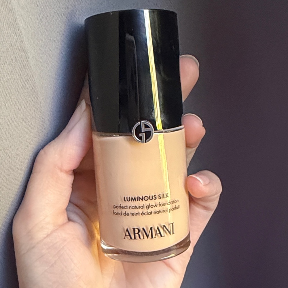 Giorgio Armani Luminous Silk Foundation